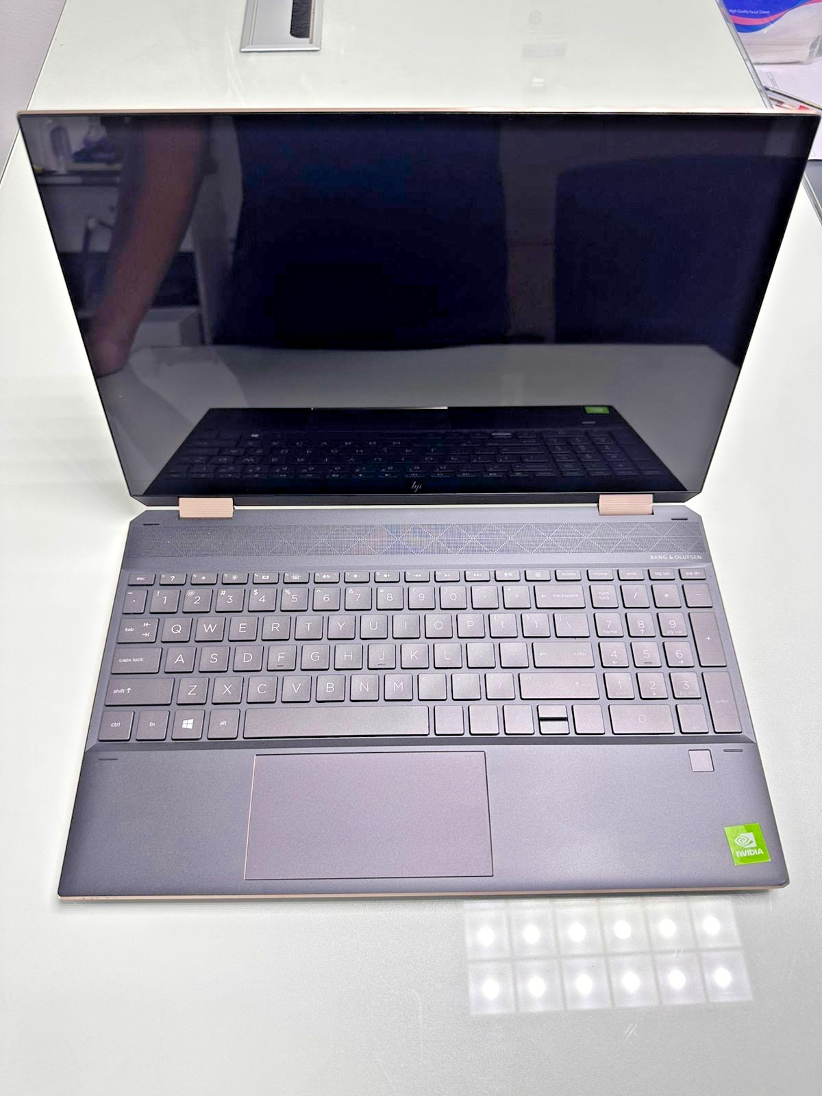 HP Spectre x360 16