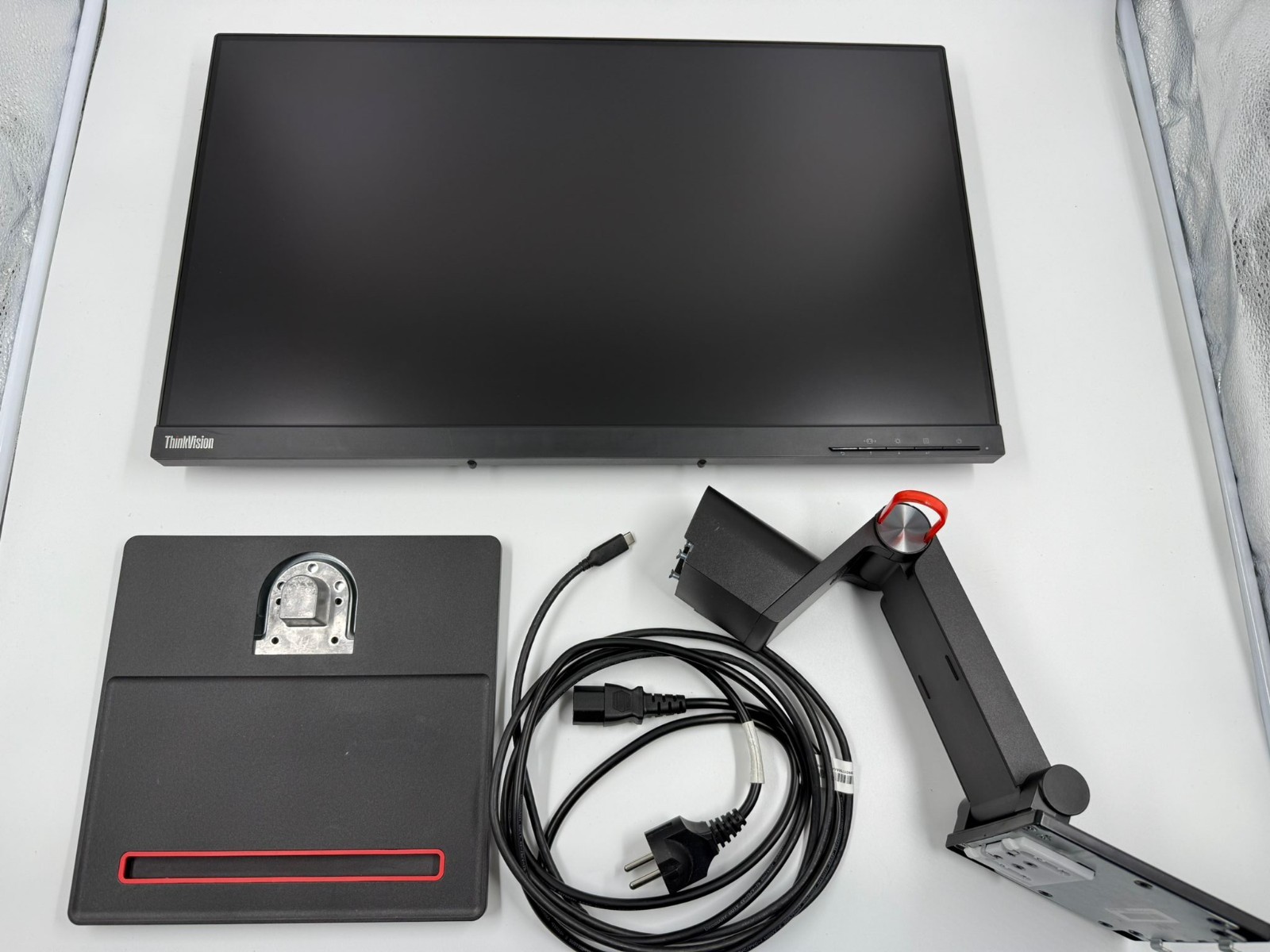 Samsung S27C314GAU 27″ FHD Monitor