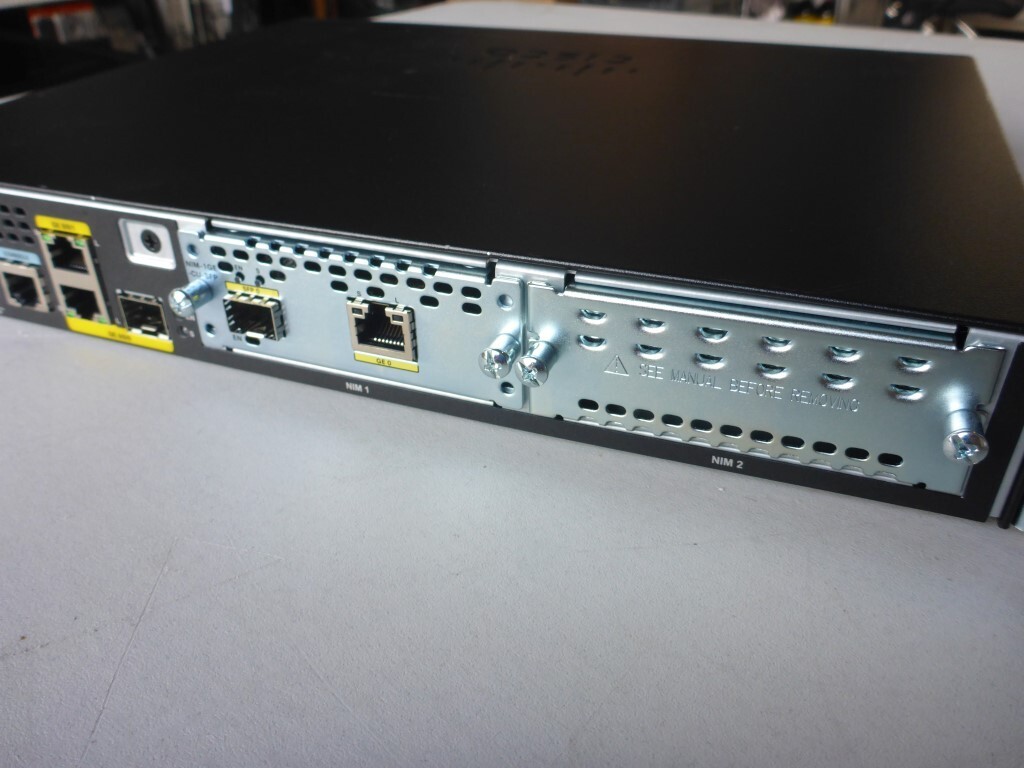 Cisco ISR 4221 Router